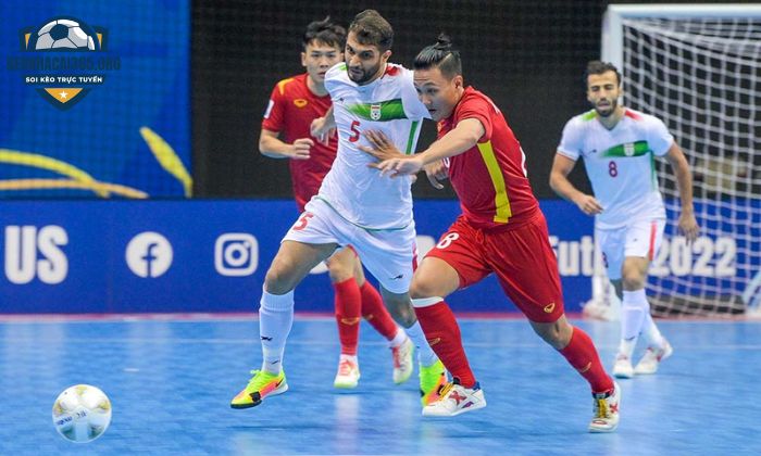 Bóng đá Futsal thường kéo dài 10-20 phút một hiệp